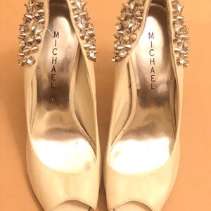DIVA STYLE STUDDED MICHAEL WHITE LEATHER HEEL
